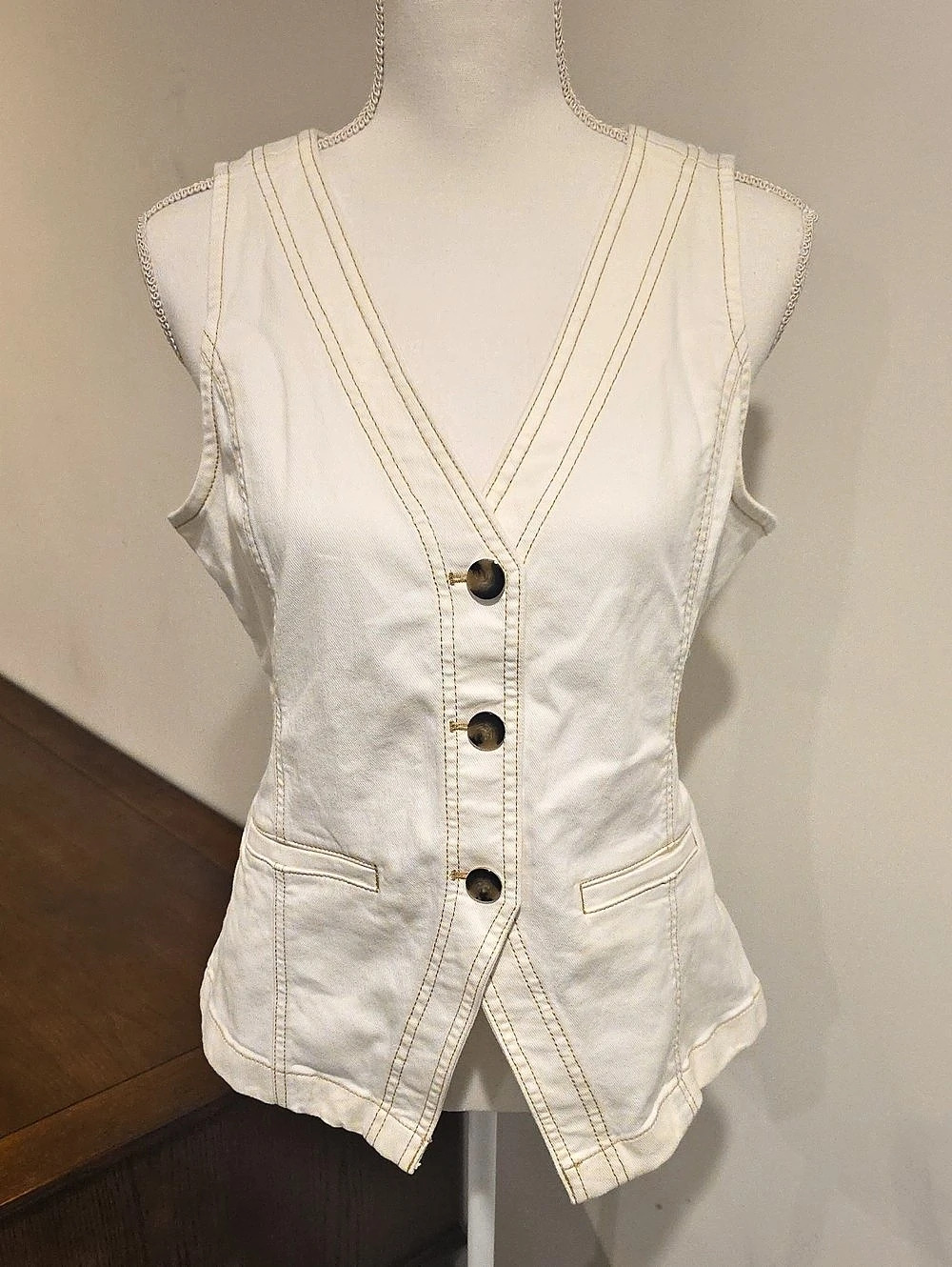 LOFT Denim Pocket Vest in Ivory Women'Small Button Front White Small